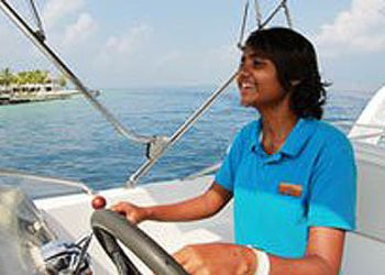 A Kurumba la prima donna maldiviana Comandante di barca 