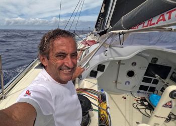 Nuovo record per Andrea Mura che venerdì ha percorso 376 miglia in 24 ore a bordo di Vento di Sardegna
