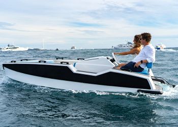 Silent Yachts launches the Silent Tender 400, its first dedicated electric tender