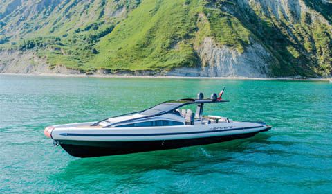 Nautica - Anvera, il crossoverboat disegnato dal designer dei caschi di Valentino Rossi