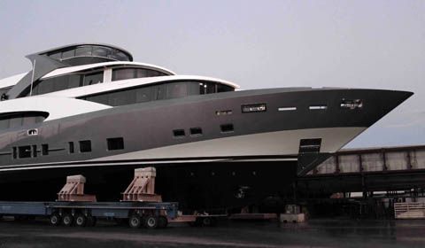 Couach Yachts launches the 4400 fastfly 44m superyacht 