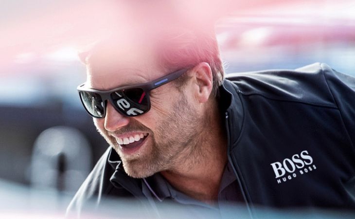 Vendée Globe - Eyes on the prize. Alex Thomson keeps his focus despite a mix of usual and unusual problems