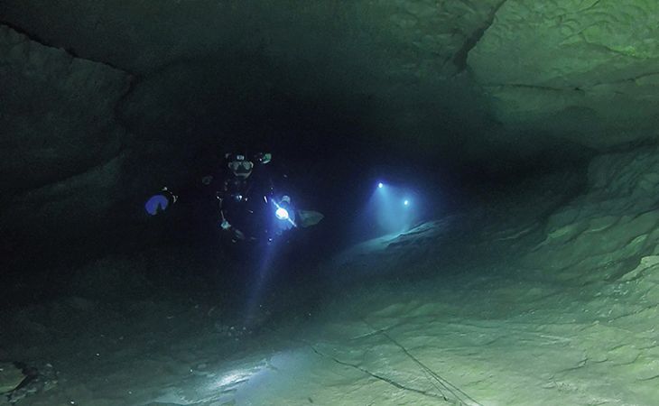 Subacquea - Isverna Cave, nella Dacia ipogea