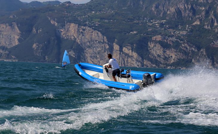 Yamaha Marine, Cantieri Capelli e Federazione Italiana Vela svelano il 595 Benaco