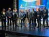 Dirigenti e organizzatori in abiti formali sul palco per il Campionato Italiano Classi Olimpiche Edison Next
