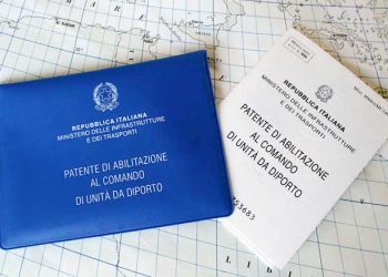 Patenti nautiche e rinnovi: esami ad agosto ma c’è anche chi aspetta oltre tre mesi