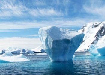 Perché in Antartide si stanno staccando immensi iceberg