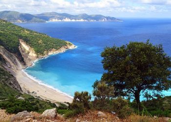 Cefalonia, due passi nell’azzurro del mar Ionio
