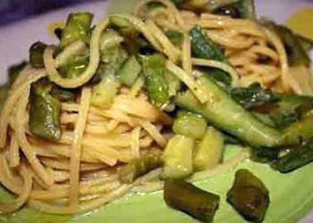 Spaghetti alla chitarra con zucchine e asparagi