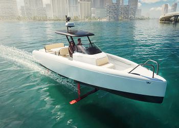 Candela: world's Most Popular Boat Type Goes Electric