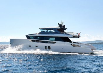 New Sanlorenzo SX76 available to charter in the Ionian Sea with EKKA Yachts