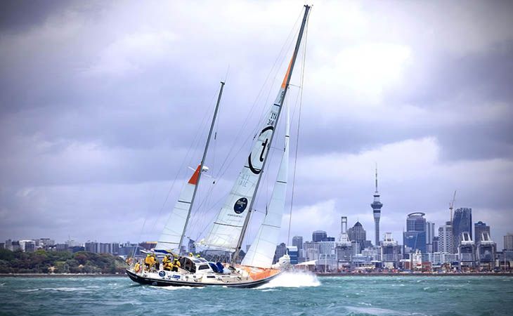Gli italiani entrano ad Auckland in uno storico finale di tappa del McIntyre Ocean Globe