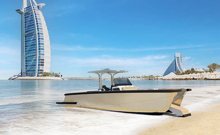 LINX Tenders presenta un catamarano foil-assisted per il mercato degli Emirati Arabi Uniti