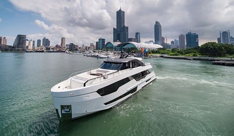 Ocean Alexander 90R world debut at 2018 Fort Lauderdale International Boat Show