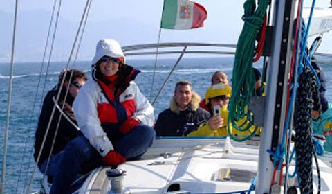 Miriam Lettori - Patente nautica senza alcun limite dalla costa a vela e a motore