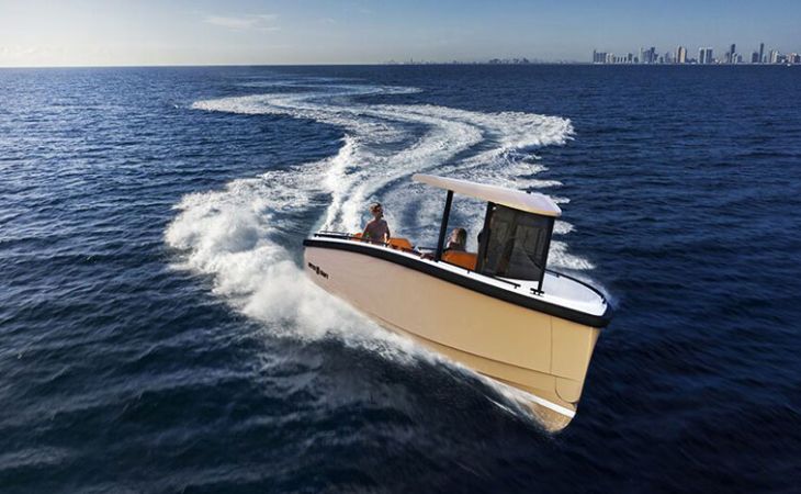 DutchCraft 25: the electric boat driven by versatility