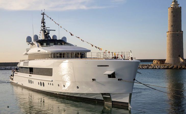 Benetti vara FB283, yacht full custom di 62 metri