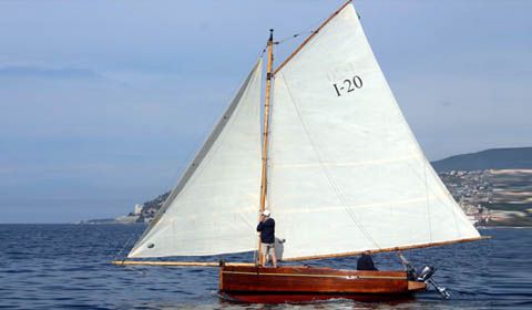''Progetto BAT 200'': da Sanremo a Trieste su una barca d’epoca del 1889, la circumnavigazione dell’Italia a vela