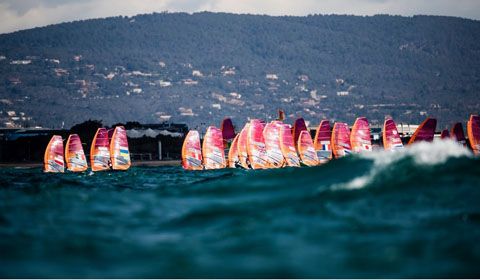 Windsurf: Campionati Europei RS:X. Primo giorno di regate