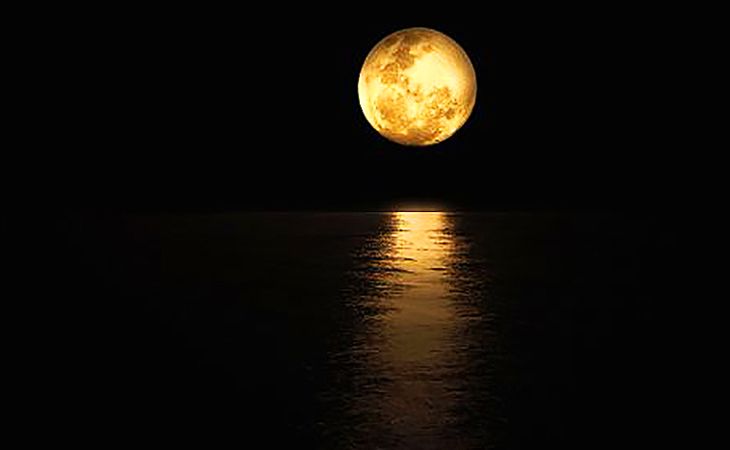 La luna e il mare. Una Leggenda Bretone