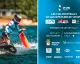 Pilota di motosurf in azione vicino a una boa accanto alla locandina del campionato europeo 2026