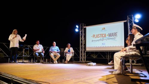 Assonat: ''- Plastica + Mare'': il talk show