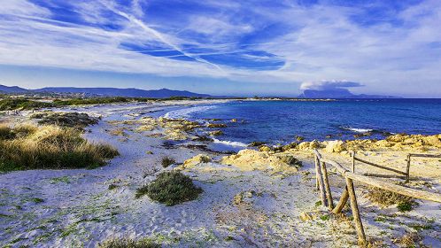 L'Isuledda o isola dei Gabbiani (OT) - Mare, sole e tanto sport