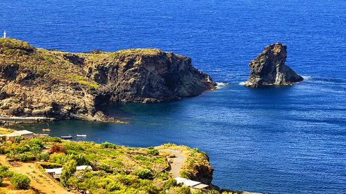Isola di Pantelleria  (TP) - Perla Nera del Mediterraneo