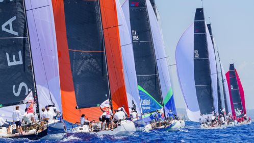 Swan leader board shaken up by variable winds at Copa del Rey